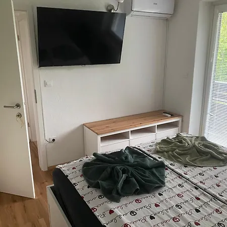 Entire House Iris & Arnika